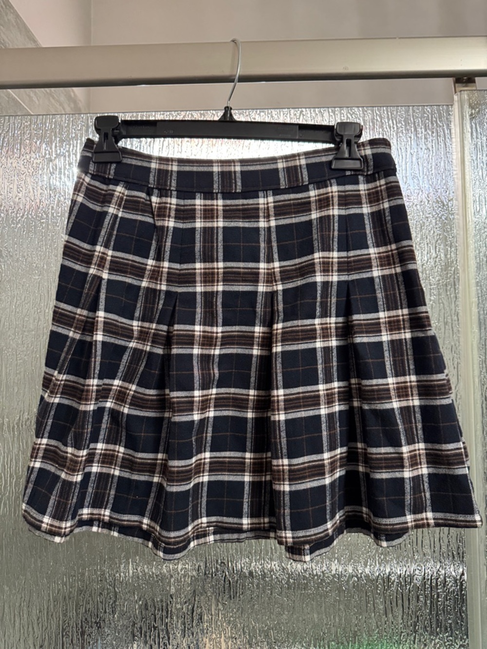 Hollister Pleated Navy and Brown Plaid Skirt - Women's